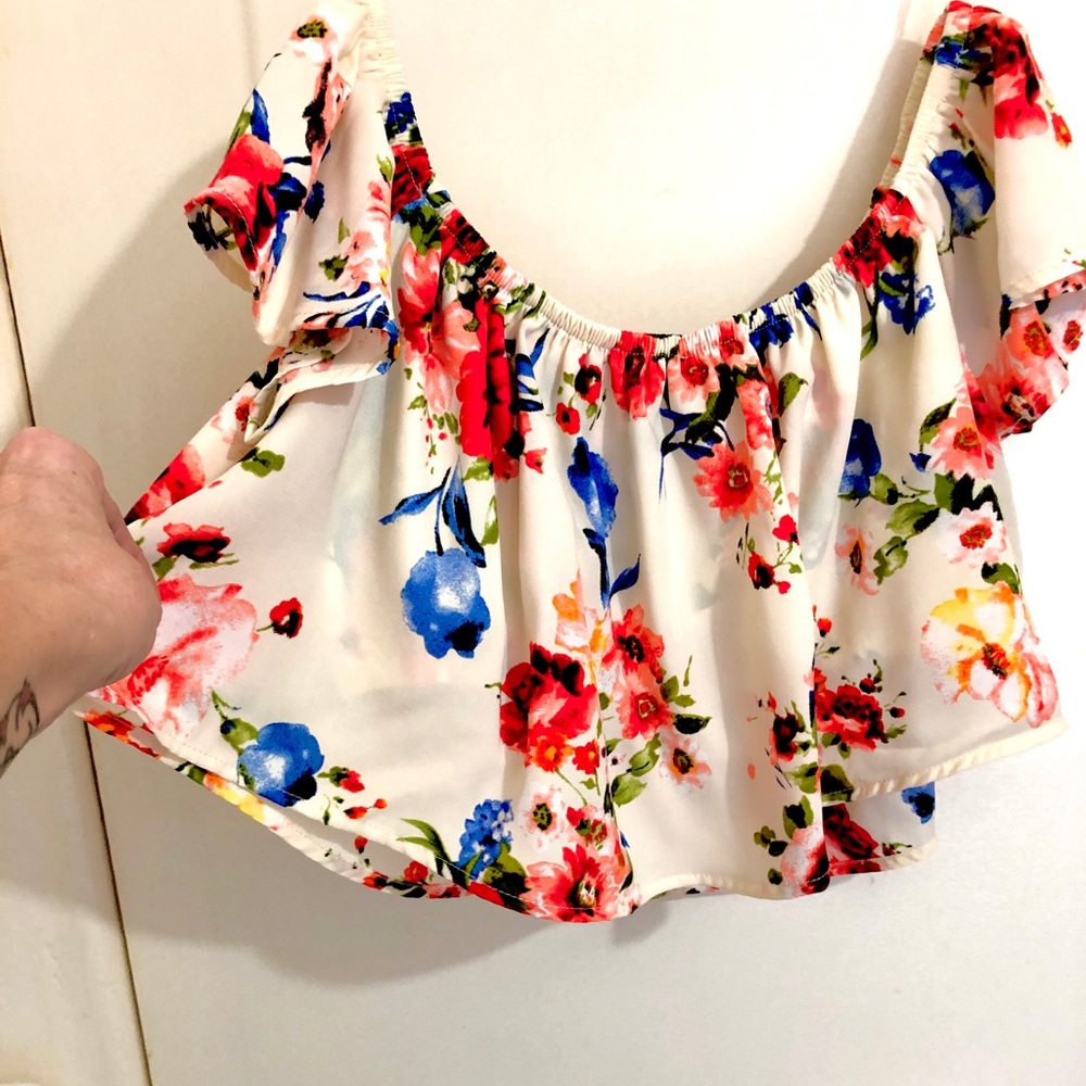 Revamped Crop Flower Top - Picture 6 of 7